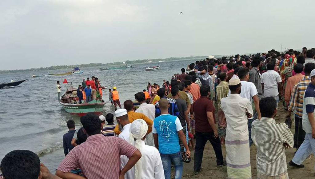 সরেজমিনে রামগতি ও কমলনগর: দেশ ভাসছে উন্নয়নে-আমরা ভাসছি মেঘনায় 1000 New (Edit)